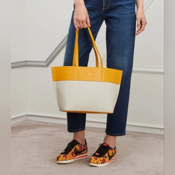 RARE Nike Classic Cortez LX Size 8 In  Floral University Gold/Black - Picture 3 of 9